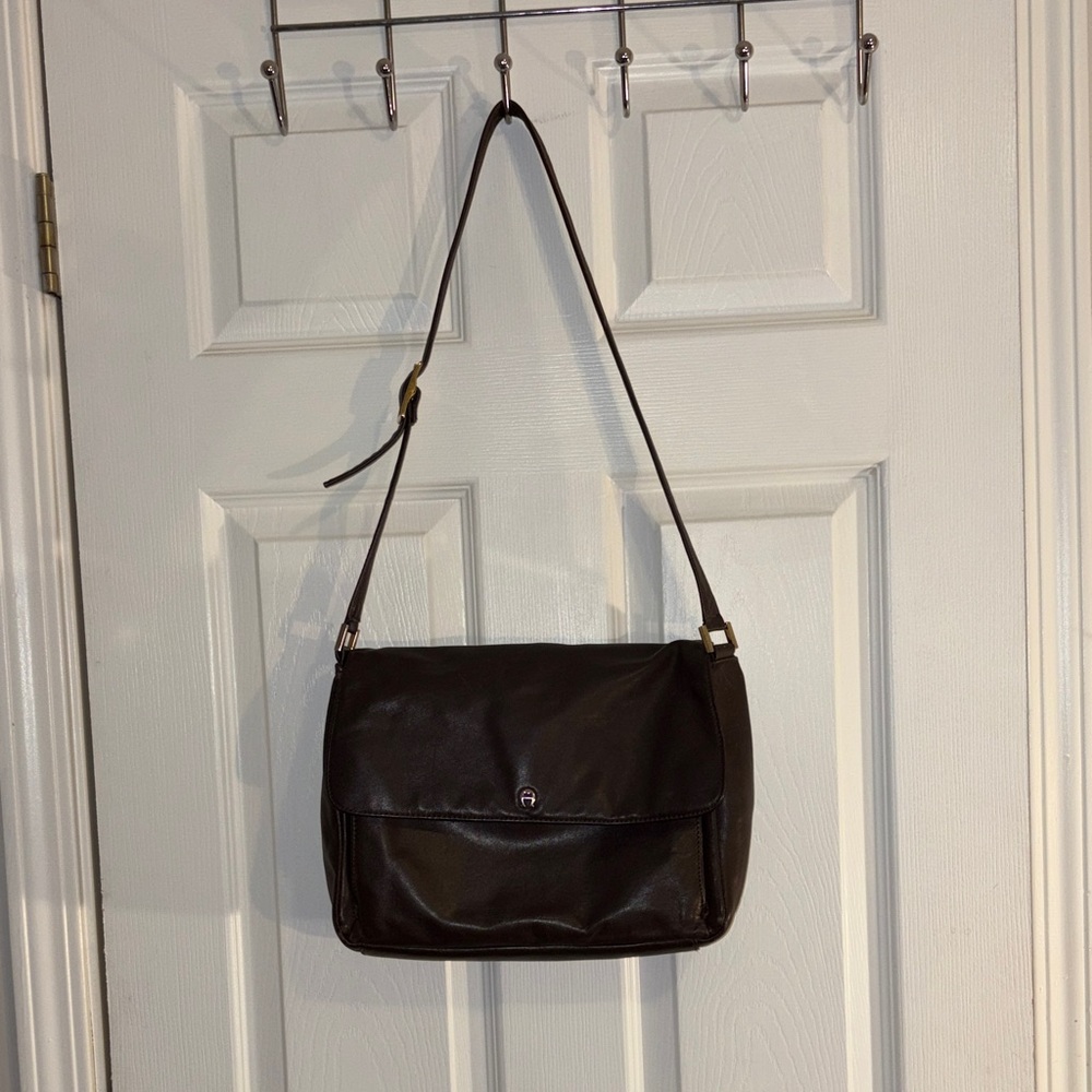 Etienne Aigner Classic Brown Leather women’s Bag